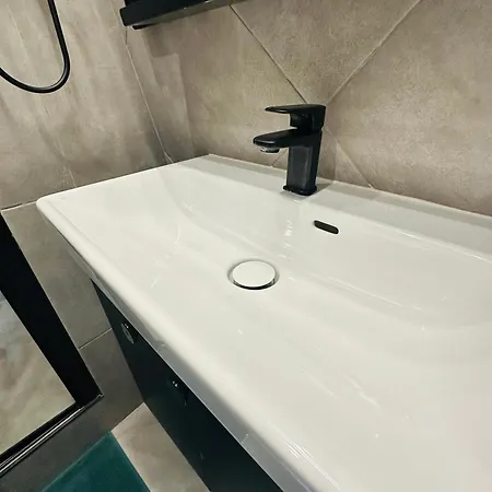 Spacieuses Flats Montaigne Champs Elysee Apartman *