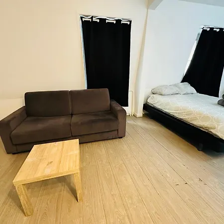 Apartman Spacieuses Flats Montaigne Champs Elysee