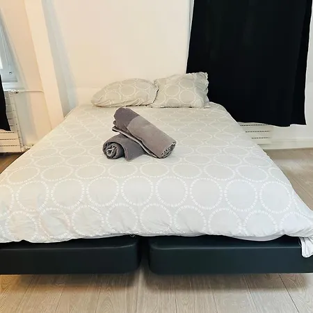 Spacieuses Flats Montaigne Champs Elysee Apartman Párizs
