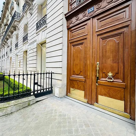 Apartman Spacieuses Flats Montaigne Champs Elysee *